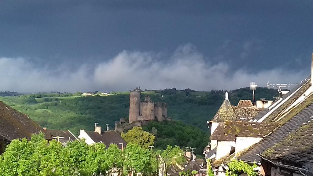 L'Oustal Del Barry Hotell Najac Exteriör bild